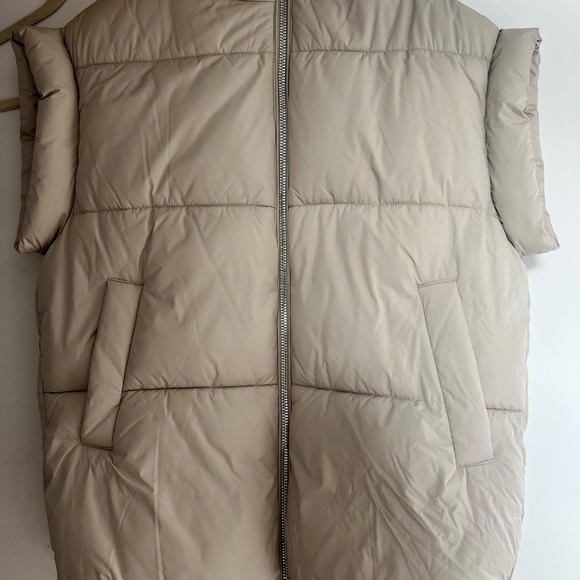 Mango puffer vest - Picture 2 of 4